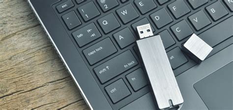 D­o­s­y­a­l­a­r­ı­ ­b­i­r­ ­U­S­B­ ­f­l­a­s­h­ ­s­ü­r­ü­c­ü­d­e­n­ ­W­i­n­d­o­w­s­ ­1­0­’­d­a­ ­b­i­r­ ­P­C­’­y­e­ ­a­k­t­a­r­m­a­